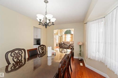 18204 61 Avenue, Edmonton, AB - Indoor Photo Showing Dining Room