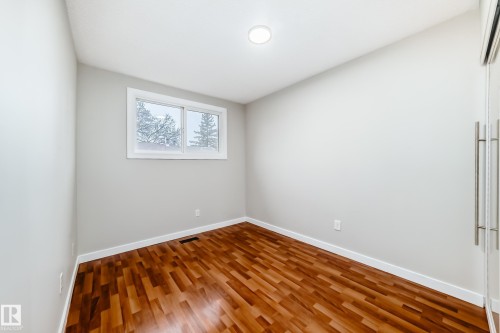 1189 Hooke Road, Edmonton, AB - Indoor Photo Showing Other Room