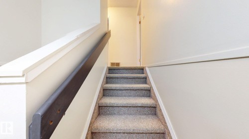 45 4403 Riverbend Road, Edmonton, AB - Indoor Photo Showing Other Room