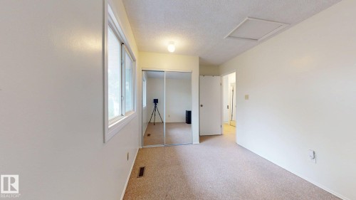 45 4403 Riverbend Road, Edmonton, AB - Indoor Photo Showing Other Room