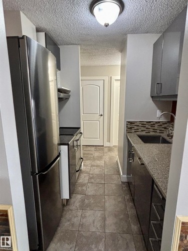 306 10160 116 Street Nw, Edmonton, AB - Indoor Photo Showing Kitchen