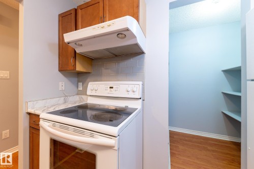 67 1503 Mill Woods Road, Edmonton, AB - Indoor Photo Showing Kitchen