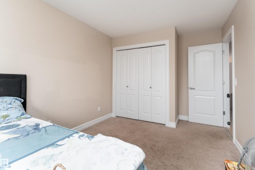 11535 16 Avenue, Edmonton, AB - Indoor Photo Showing Bedroom
