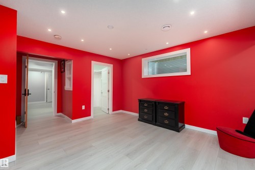 11535 16 Avenue, Edmonton, AB - Indoor Photo Showing Other Room