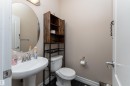 11535 16 Avenue, Edmonton, AB  - Indoor Photo Showing Bathroom 