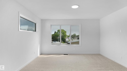 109 Elsinore Place, Edmonton, AB - Indoor Photo Showing Other Room