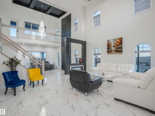 1305 Adamson Drive, Edmonton, AB - Indoor