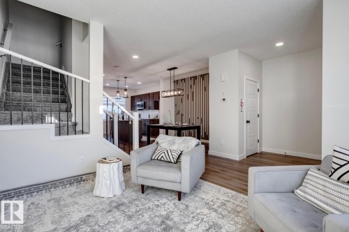 28 Hunter Place, Spruce Grove, AB - Indoor Photo Showing Living Room