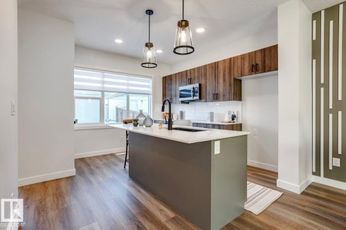 28 Hunter Place, Spruce Grove, AB - Indoor Photo Showing Kitchen