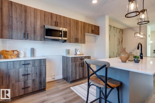 28 Hunter Place, Spruce Grove, AB - Indoor Photo Showing Kitchen