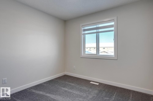 28 Hunter Place, Spruce Grove, AB - Indoor Photo Showing Other Room