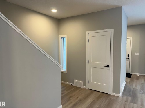 28 Hunter Place, Spruce Grove, AB - Indoor Photo Showing Other Room