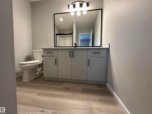 28 Hunter Place, Spruce Grove, AB - Indoor Photo Showing Bathroom