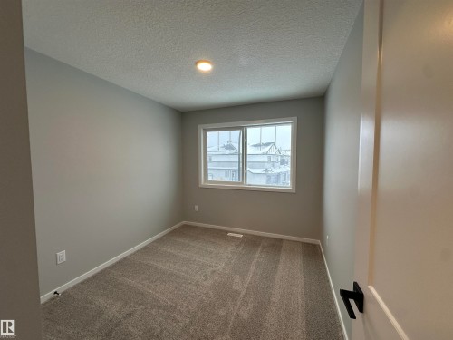 28 Hunter Place, Spruce Grove, AB - Indoor Photo Showing Other Room
