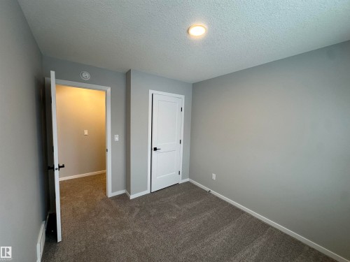 28 Hunter Place, Spruce Grove, AB - Indoor Photo Showing Other Room