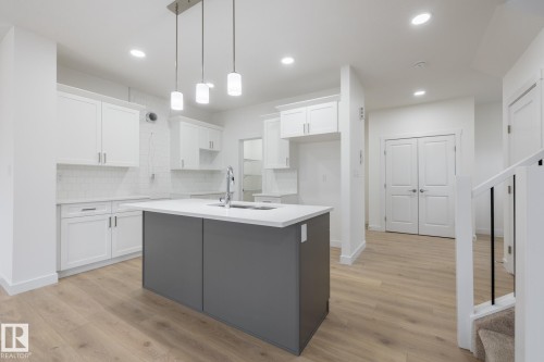 5264 Kinney Place, Edmonton, AB - Indoor Photo Showing Kitchen