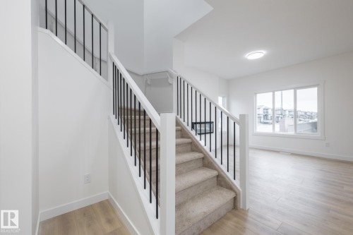 5264 Kinney Place, Edmonton, AB - Indoor Photo Showing Other Room