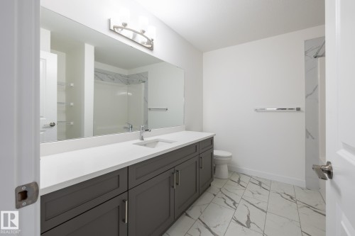 5264 Kinney Place, Edmonton, AB - Indoor Photo Showing Bathroom