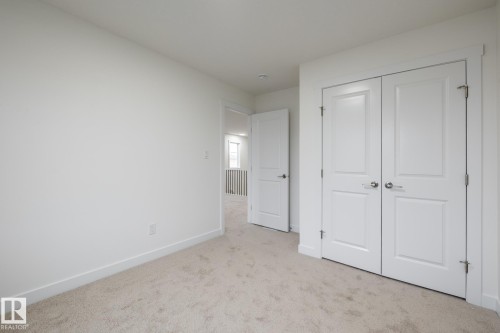 5264 Kinney Place, Edmonton, AB - Indoor Photo Showing Other Room