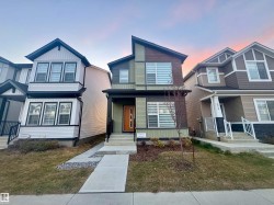 472 EDGEMONT Drive  Edmonton, AB T6M 1J8
