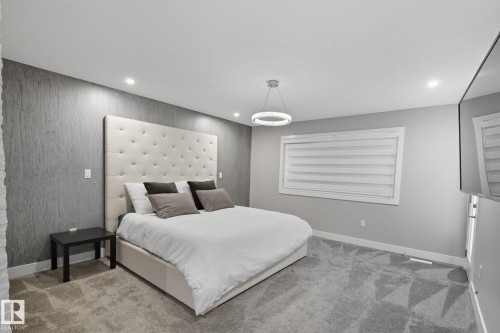 7520 173 Avenue, Edmonton, AB - Indoor Photo Showing Bedroom