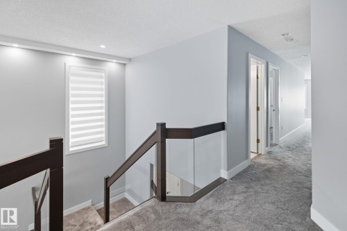 7520 173 Avenue, Edmonton, AB - Indoor Photo Showing Other Room