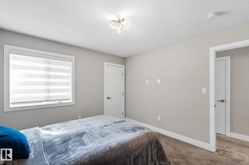 7520 173 Avenue, Edmonton, AB - Indoor Photo Showing Bedroom