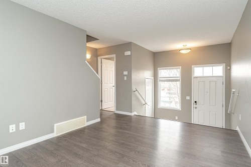 60 9151 Shaw Way, Edmonton, AB - Indoor Photo Showing Other Room