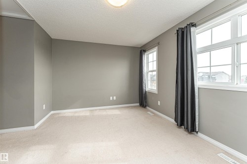 60 9151 Shaw Way, Edmonton, AB - Indoor Photo Showing Other Room