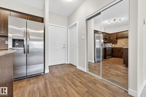 4101 7323 South Terwillegar Drive, Edmonton, AB - Indoor Photo Showing Kitchen