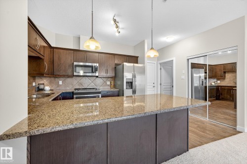 4101 7323 South Terwillegar Drive, Edmonton, AB - Indoor Photo Showing Kitchen With Upgraded Kitchen