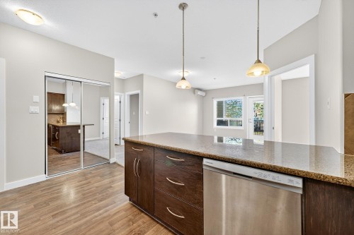 4101 7323 South Terwillegar Drive, Edmonton, AB - Indoor Photo Showing Kitchen