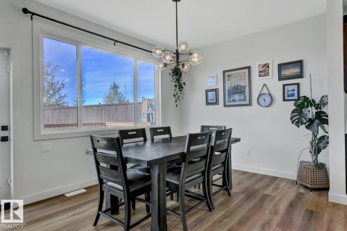 5 Elwyck Gate, Spruce Grove, AB - Indoor Photo Showing Dining Room