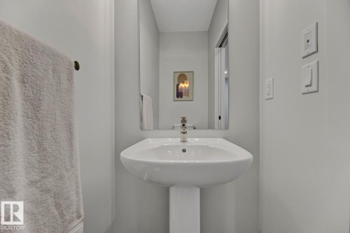 5 Elwyck Gate, Spruce Grove, AB - Indoor Photo Showing Bathroom