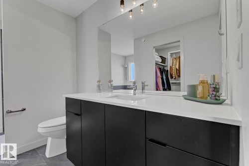5 Elwyck Gate, Spruce Grove, AB - Indoor Photo Showing Bathroom
