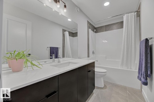 5 Elwyck Gate, Spruce Grove, AB - Indoor Photo Showing Bathroom