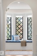 Sitting room with arched walkways - 