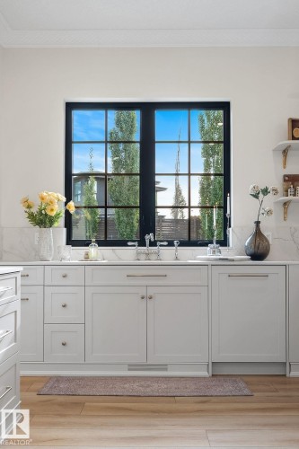 183 Windermere Drive, Edmonton, AB - Indoor Photo Showing Kitchen