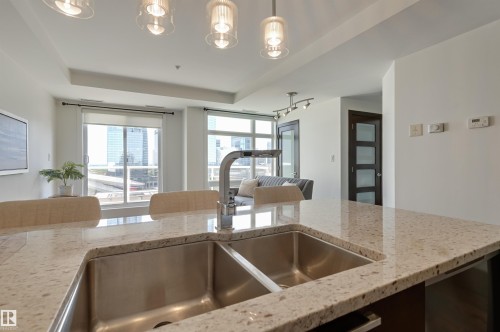 1504 10388 105 Street, Edmonton, AB - Indoor Photo Showing Kitchen