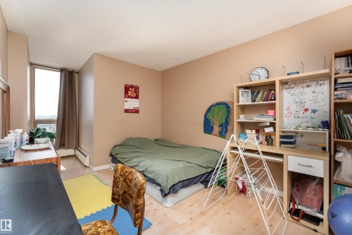 1302 10149 Saskatchewan Drive, Edmonton, AB - Indoor