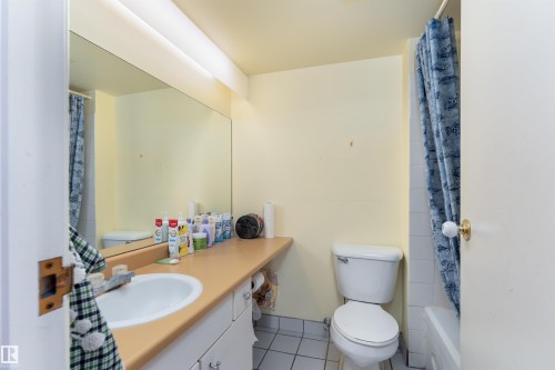 1302 10149 Saskatchewan Drive, Edmonton, AB - Indoor Photo Showing Bathroom