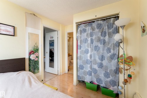 1302 10149 Saskatchewan Drive, Edmonton, AB - Indoor