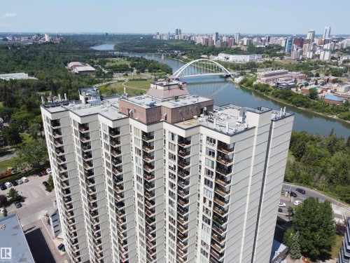 1302 10149 Saskatchewan Drive, Edmonton, AB - Outdoor