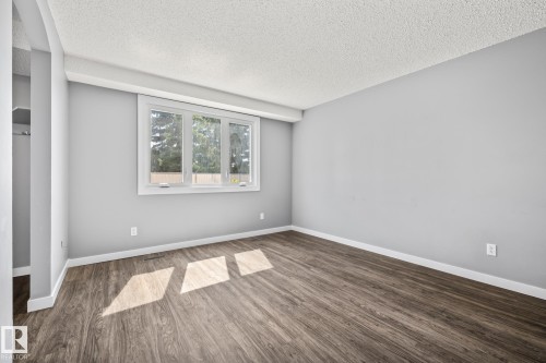 2B Clareview Village, Edmonton, AB - Indoor Photo Showing Other Room