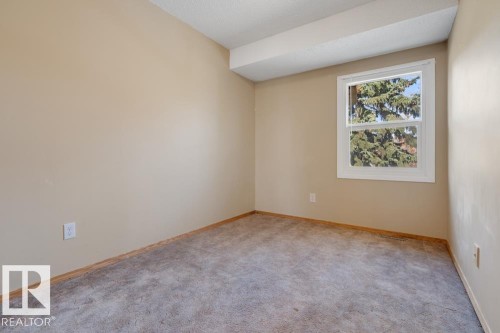 5418 144B Avenue, Edmonton, AB - Indoor Photo Showing Other Room