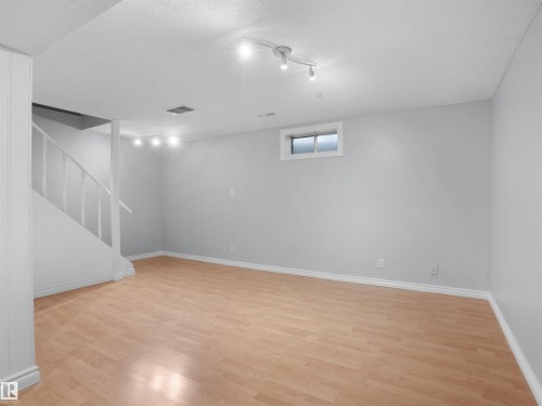 1608 Mill Woods Road E, Edmonton, AB - Indoor Photo Showing Other Room