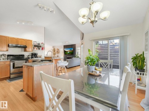 3239 21 Street, Edmonton, AB - Indoor