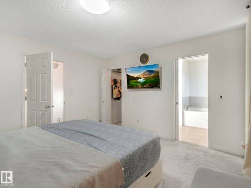 3239 21 Street, Edmonton, AB - Indoor Photo Showing Bedroom