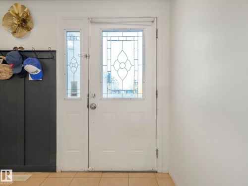 3239 21 Street, Edmonton, AB - Indoor Photo Showing Other Room