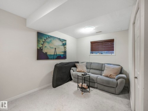 3239 21 Street, Edmonton, AB - Indoor